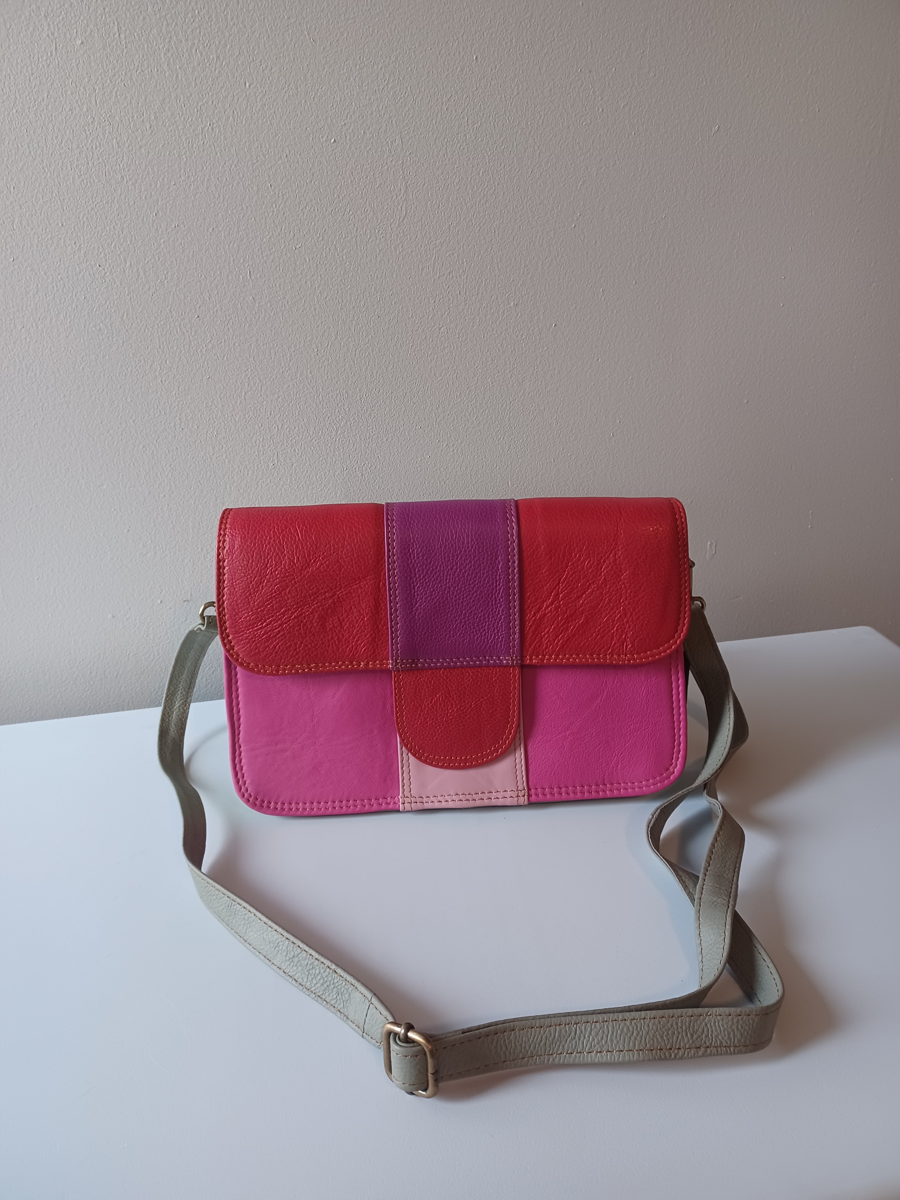 【Anyone more】Mauve Satin Shirring Shoulder Bag Maggie Shoulder Bag | Lilac Italian Calfskin Leather